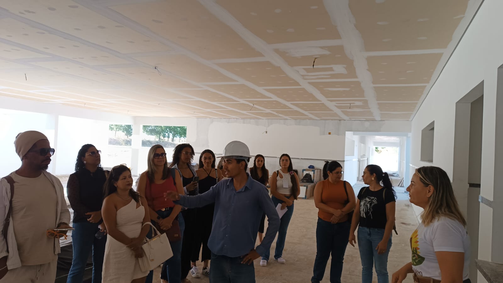 Visita às escolas